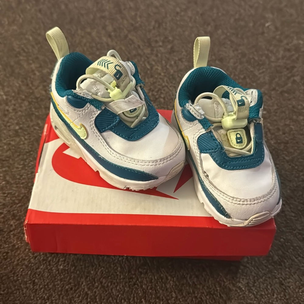 Green/lime green Nike Air Max.